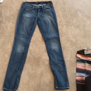Lucky brand jeans in very good condition